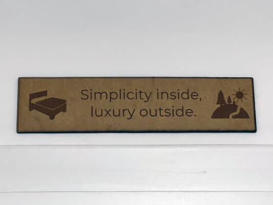 Reservierung eines Privatzimmers oder eines Schlafsaals in einer Berghütte